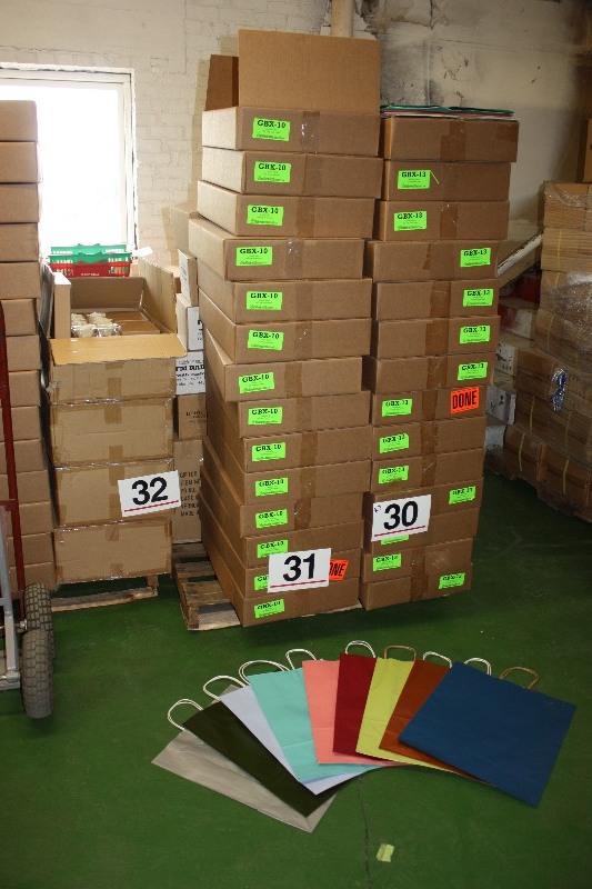 700 Jumbo SOLID COLOR style handled gift bags.