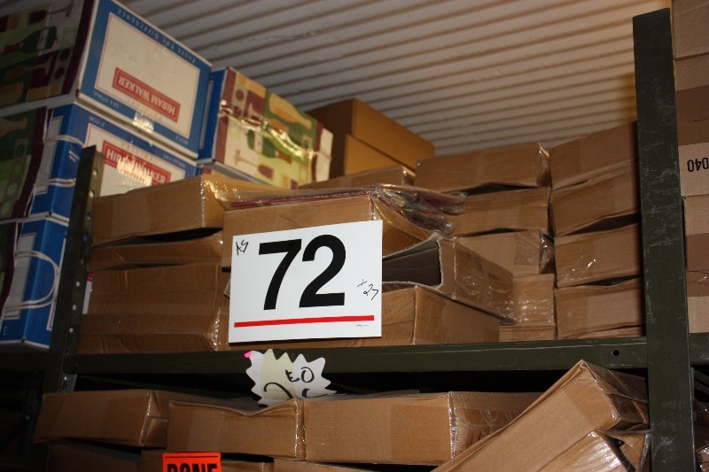 648 each of 27 boxes of 24 American Greetings. Medium Gift Bags. $1276 retail value