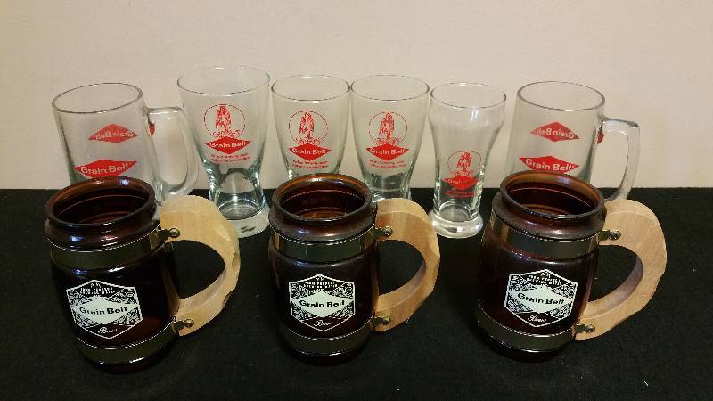 lot 74 image: Grain Belt Beer Mugs & Glasses