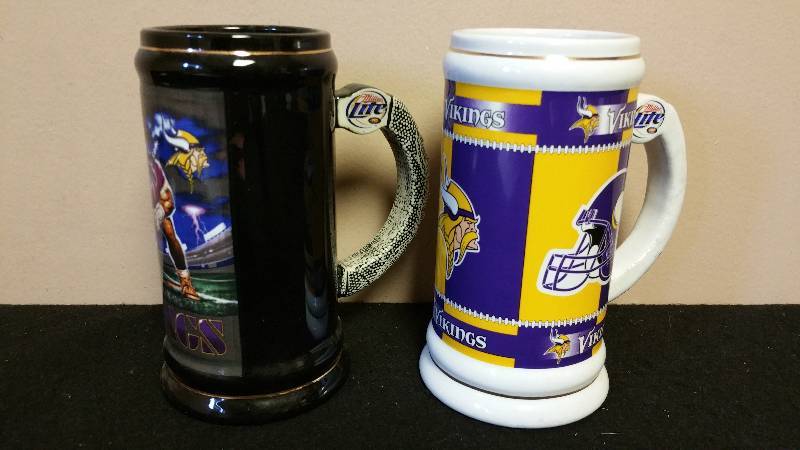 lot 85 image: 2 Miller Lite Beer Minnesota Vikings Mugs