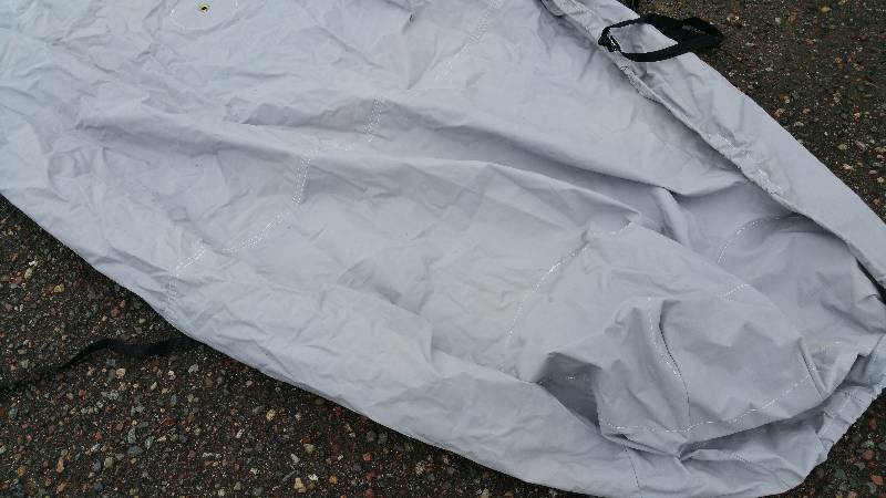 lot 6 image: 18 Foot Boat Cover