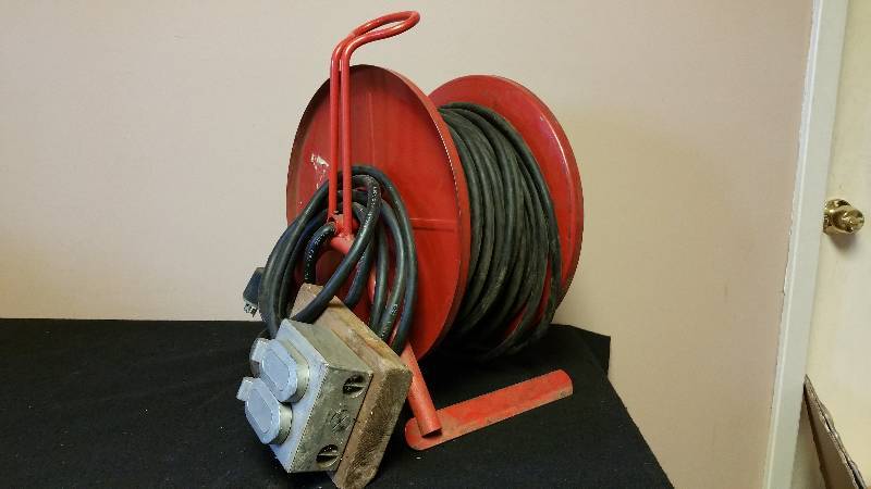 lot 7 image: Portable Power w 600 Volt Power Cable