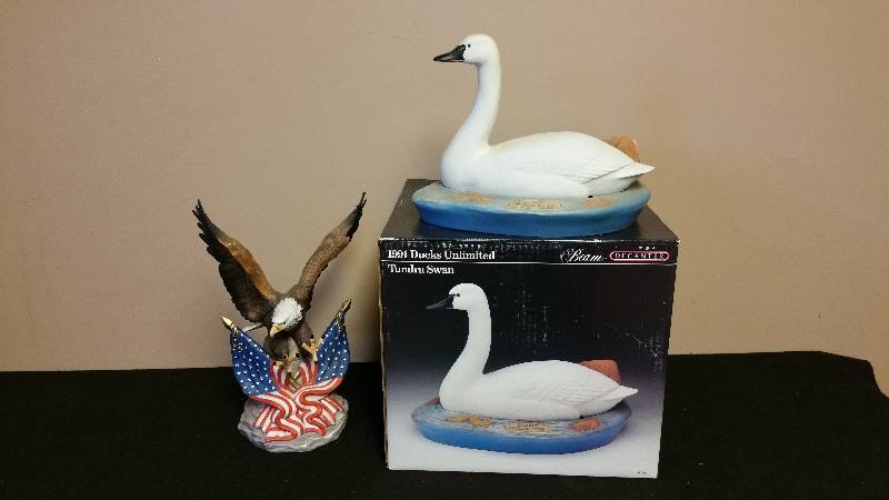 lot 105 image: Jim Beam Ducks unlimited Decanter