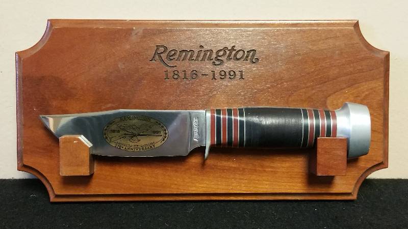 lot 114 image: Remington 175th Anniversary Collector Knife