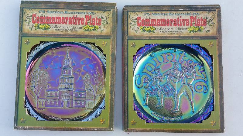 lot 120 image: (2) 1976 Indiana Glass Co Carnival Glass Commemorative Plates