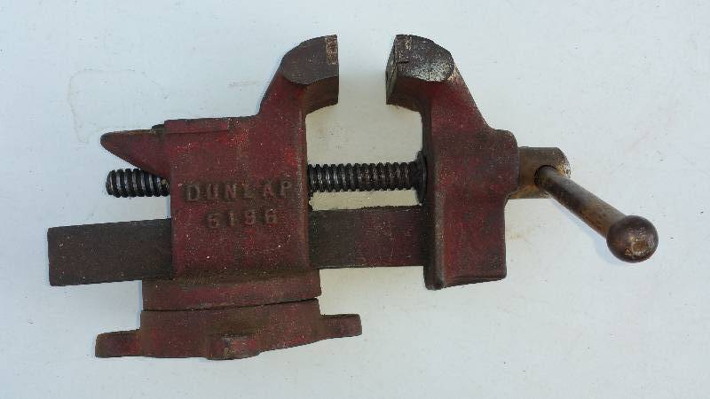 lot 123 image: Old Dunlap 5196 3 Vise