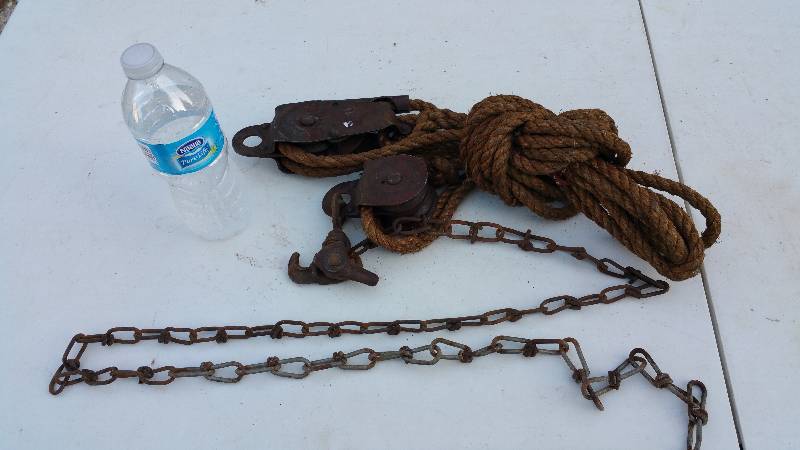 lot 129 image: Vintage Rope & Pulley