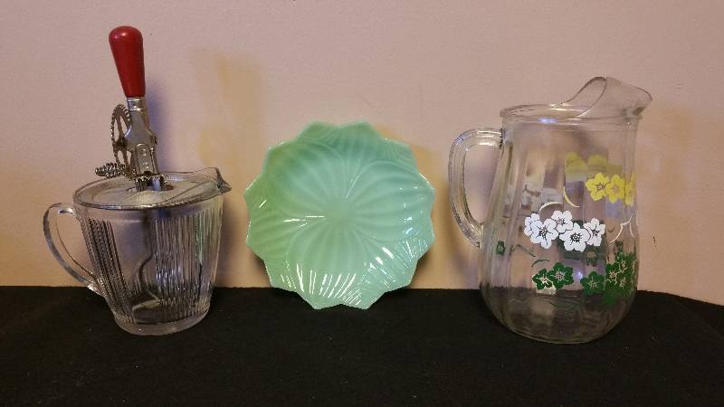 lot 21 image: Jadeite Leaf & Blossom Plate, Vintage Painted Pitcher, Antique Mixing Pitcher