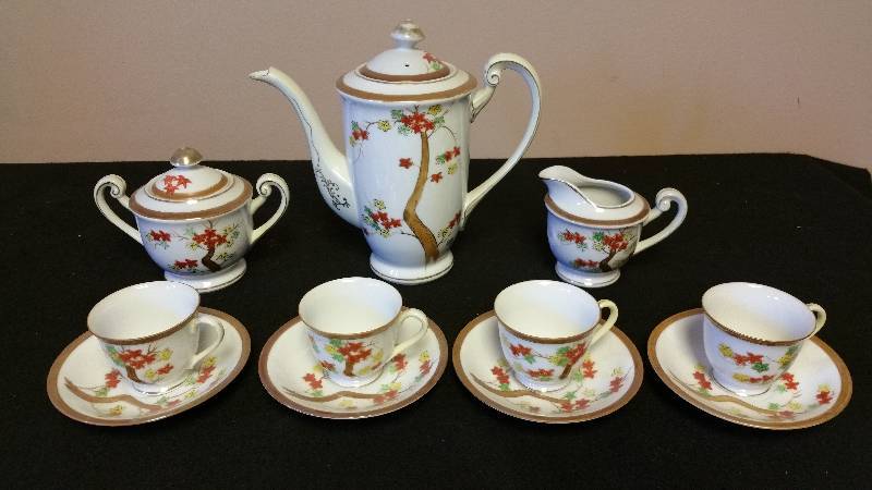 lot 34 image: Hand Painted Occupied Japan Complete Tea Set