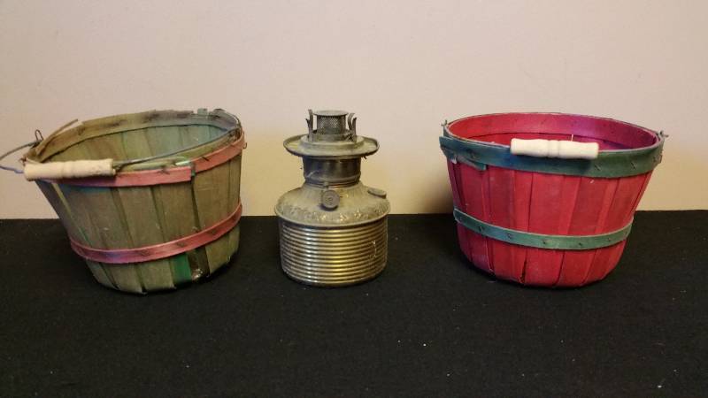 lot 44 image: Antique Royal Lantern Part, (2) Bushel Baskets
