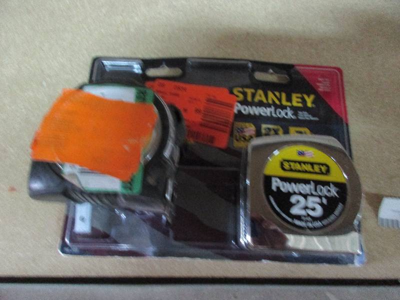 2 Tape Measures