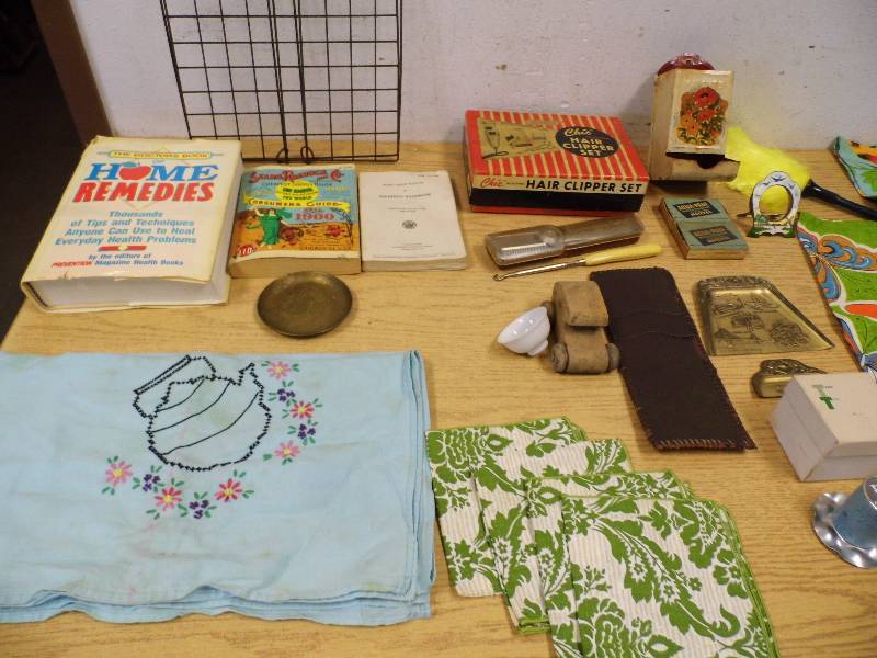Vintage Hair Clippers - Pillow Cover - Army Jacket