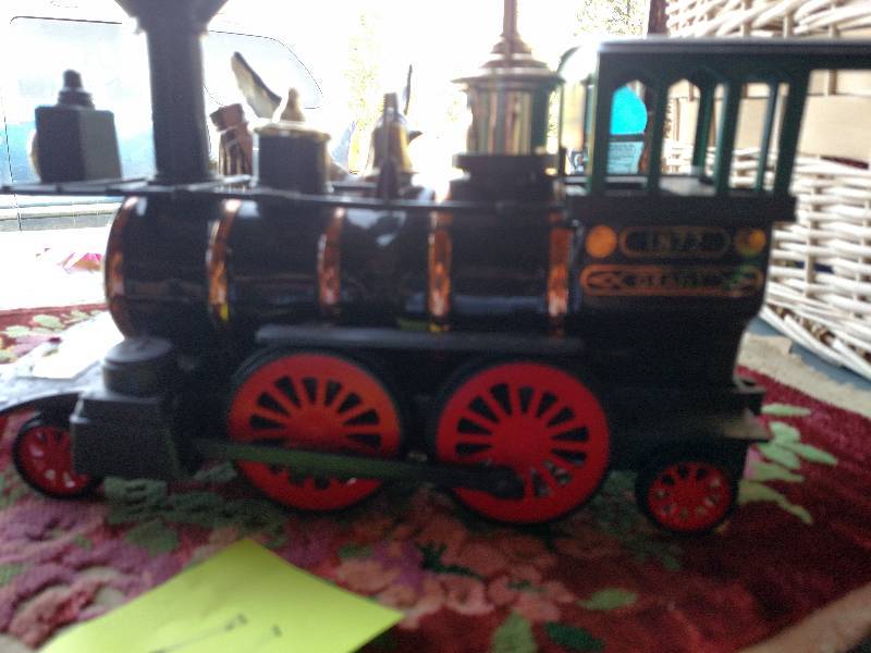 lot 18 image: Jim Beam  1872 Grant Train