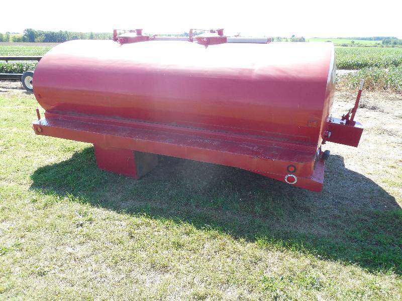 lot 7 image: FIRE TRUCK TANK