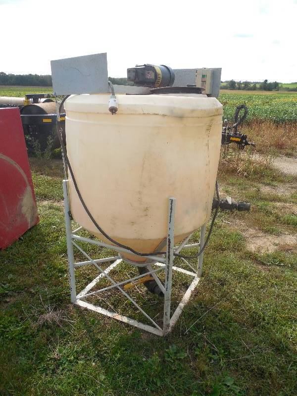 lot 55 image: CHEMICAL MIXING TANK WITH STAND