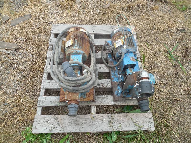 lot 64 image: LOT OF 2 240V ELECTRIC PUMPS