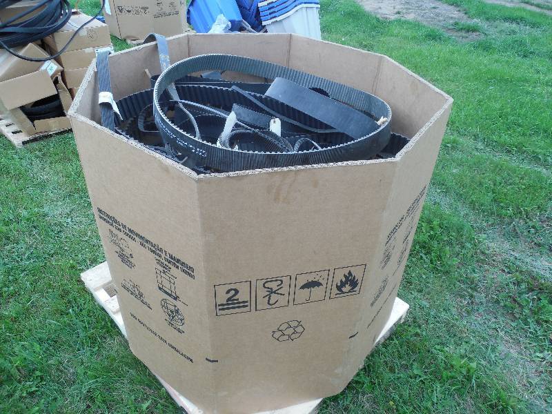 lot 70 image: V-BELTS  SERPENTINE PALLET LOT OF BELTS