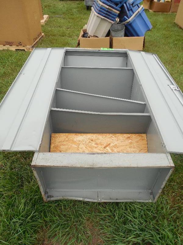 lot 79 image: METAL SHELVING CABINET WITH DOORS