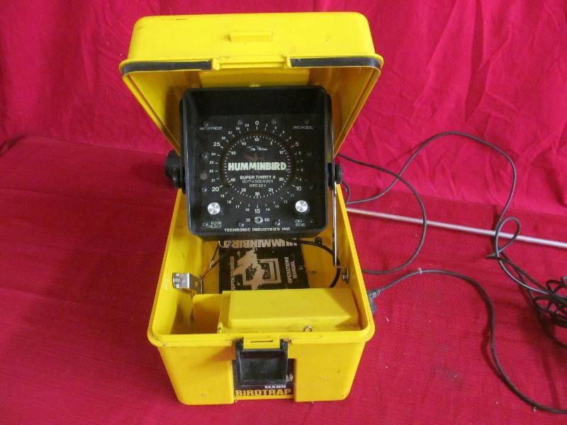 lot 77 image: Hummingbird Depth Sounder