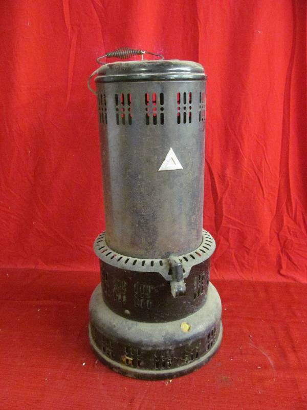 lot 96 image: Vintage Heater