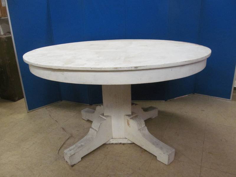 lot 98 image: Vintage Table