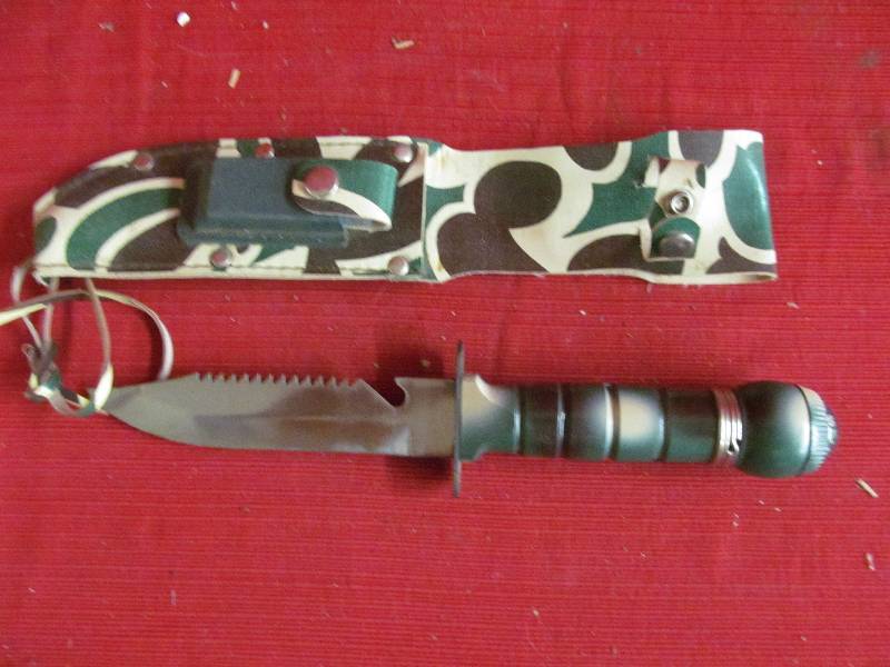 lot 122 image: Survival Knife
