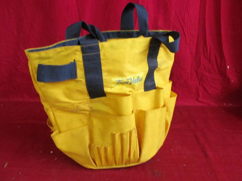 lot 123 image: Tool Caddy