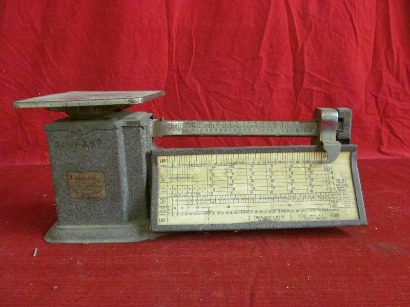 lot 126 image: Vintage Scale