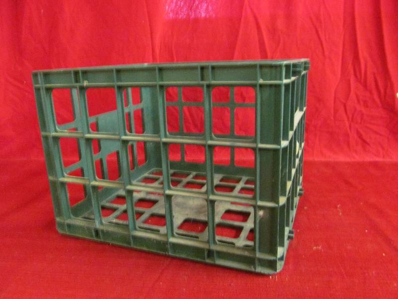 lot 147 image: storage crate