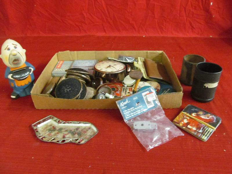 lot 149 image: advertising items