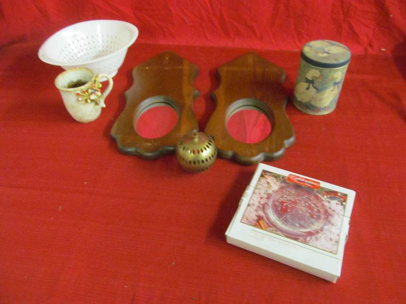 lot 185 image: vintage canisters