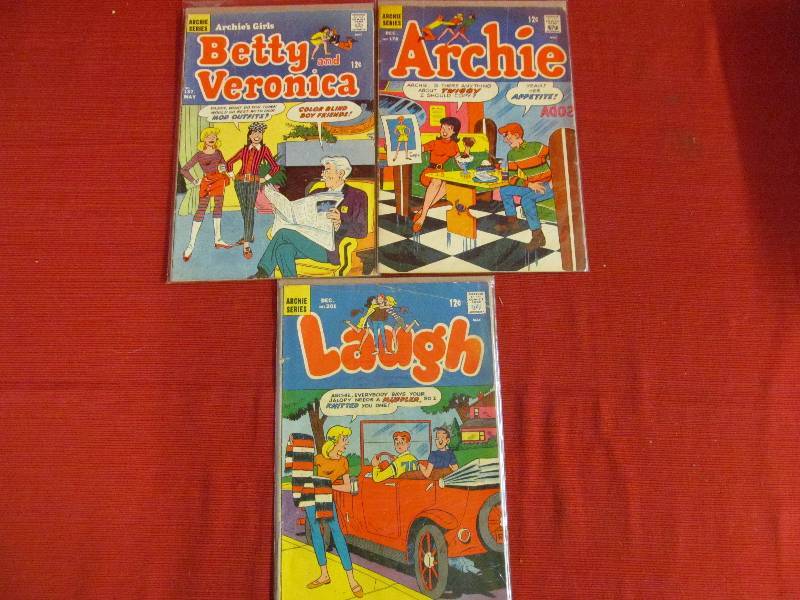 lot 382 image: Comic Books