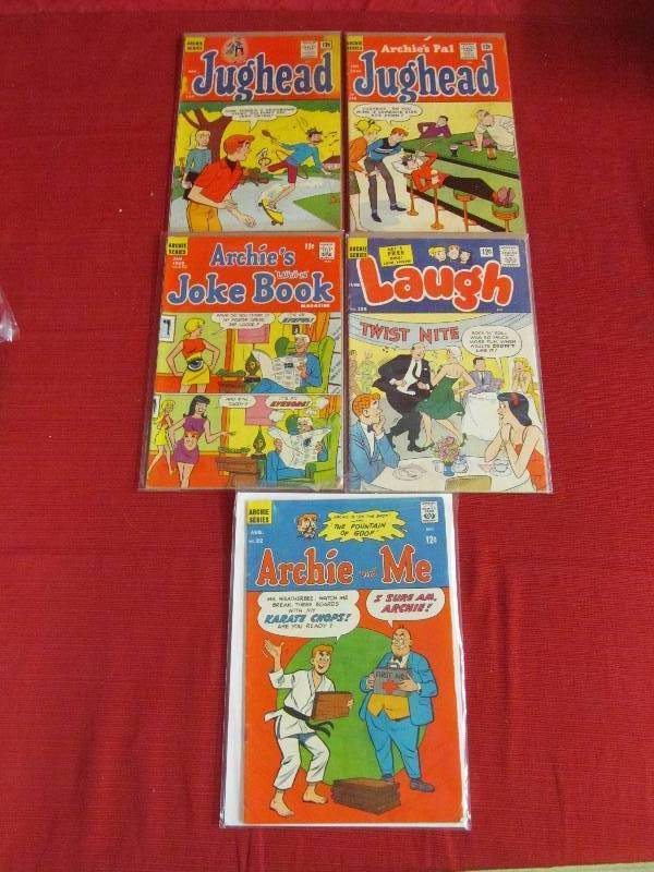 lot 384 image: Comic Books