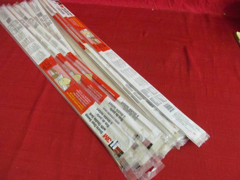 lot 140 image: 3M storm door sweep