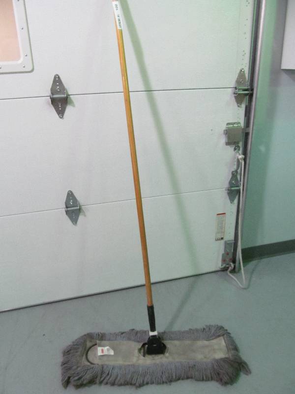 dust mop