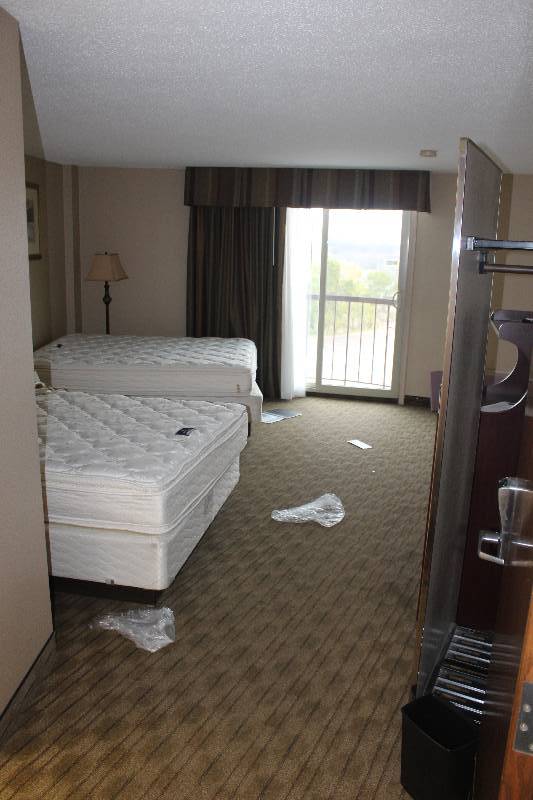 lot 600 image: Contents of Room #600