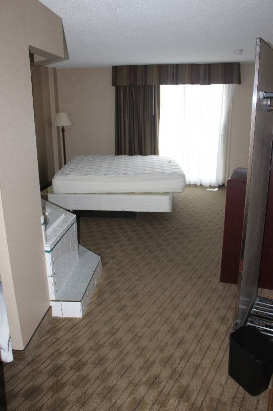 lot 602 image: Contents of Room #602
