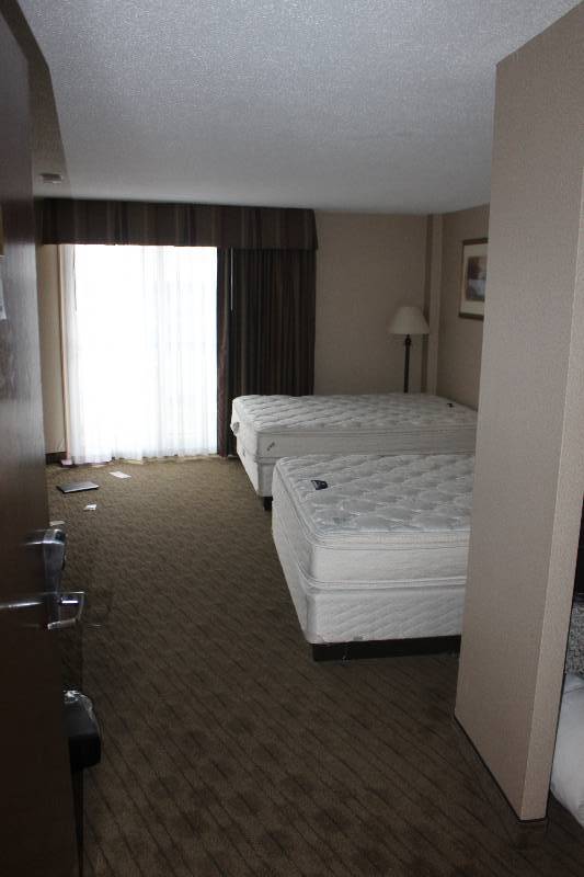 lot 607 image: Contents of Room #607