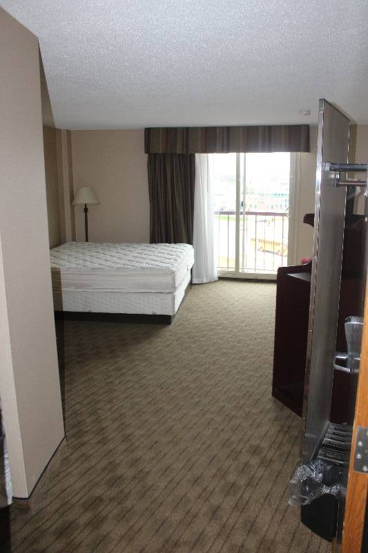 lot 608 image: Contents of Room #608