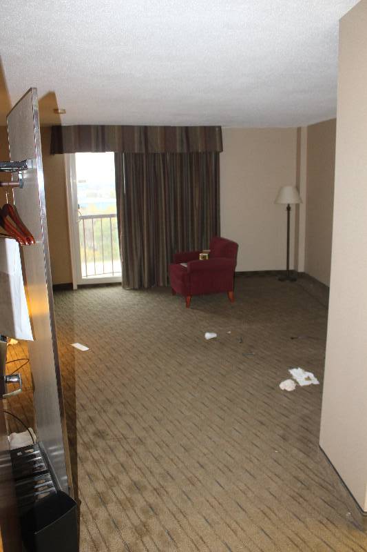 lot 611 image: Contents of Room #611