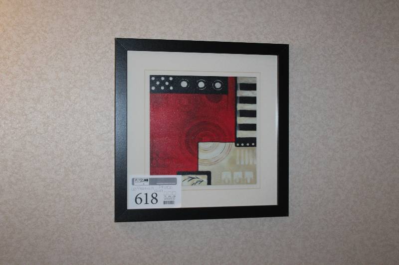 lot 618 image: Lot of (2) Framed Wall Art