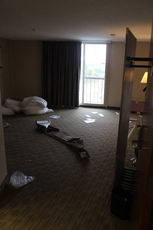 lot 500 image: Contents of Room #500