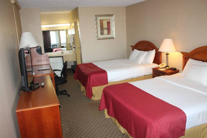lot 137 image: Contents of Room #137