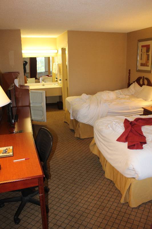 lot 211 image: Contents of Room #211
