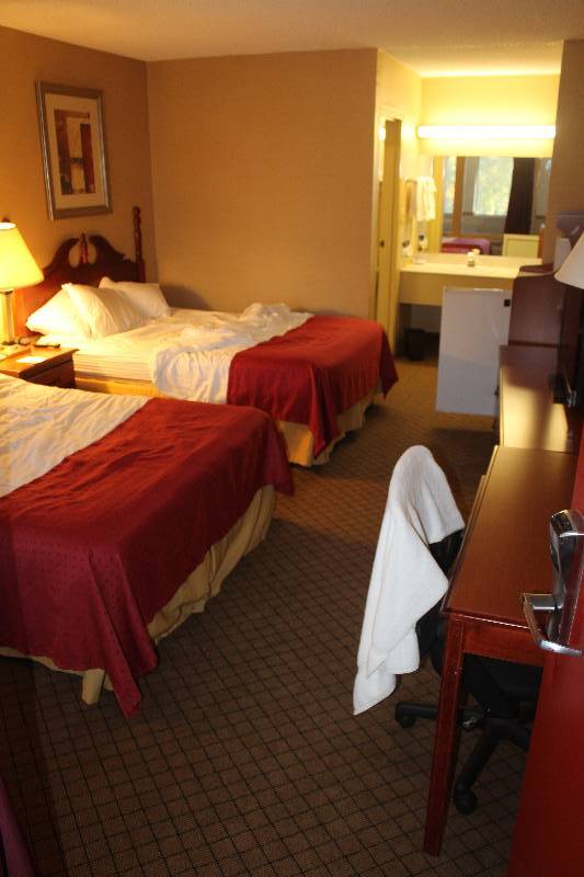 lot 213 image: Contents of Room #213