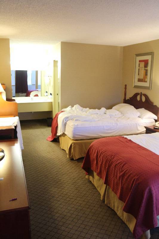 lot 229 image: Contents of Room #229