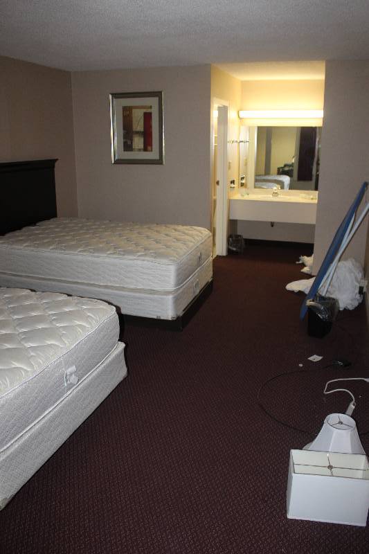 lot 228 image: Contents of Room #228