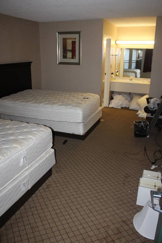 lot 224 image: Contents of Room #224