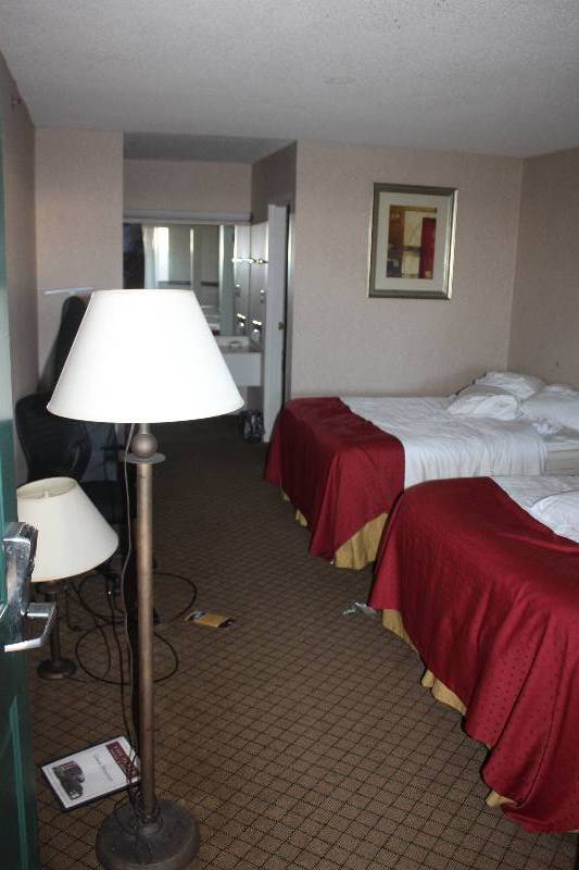 lot 208 image: Contents of Room #208