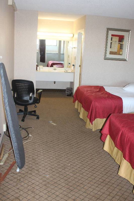 lot 204 image: Contents of Room #204